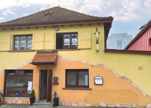 "Café Rennstadt" bietet Potential als Zwei-Familien-Haus